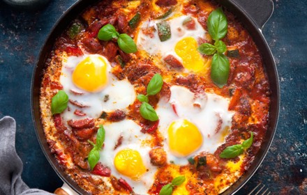 Ratatouillepanna Med Chorizo Och Bakade Agg Foto Andrea Klintbjer Original 1344X134444